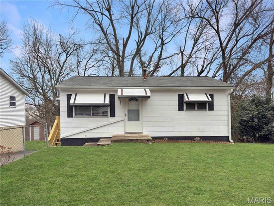 3008 Carol Ln, High Ridge, MO 63049