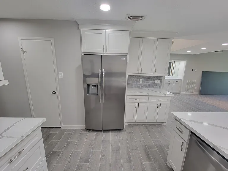 9902 Sageglow Dr — Photo 6