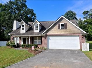 446 Camelot Cir NW, Calhoun, GA 30701