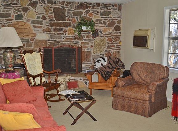 4th image of 201 Ponderosa Point Dr