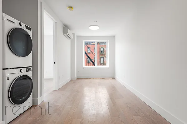 Rented by Rennit Inc. | media 4