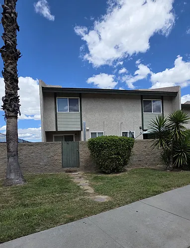 2255 Cahuilla St #28 Photo 1