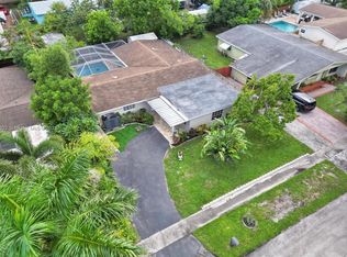 7150 Meade St, Hollywood, FL 33024