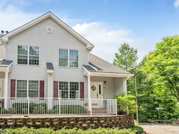 94 Heather Ln, Wyckoff Twp., NJ 07481
