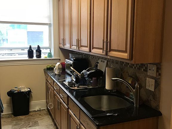 2nd image of 3092 Steinway St #2
