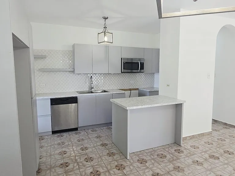 Carr #2 Urb. Villa Avelina — Photo 8