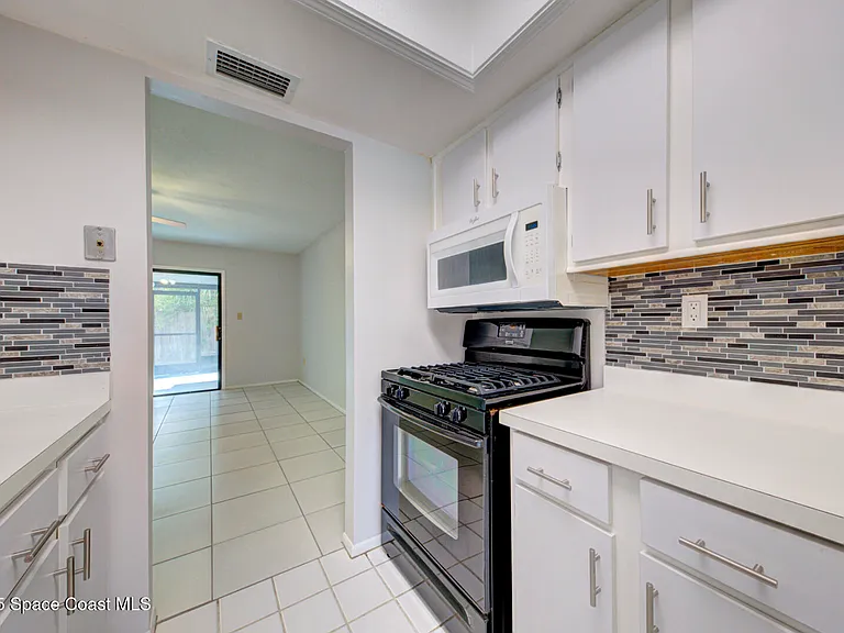4749 Sisson Rd — Photo 12