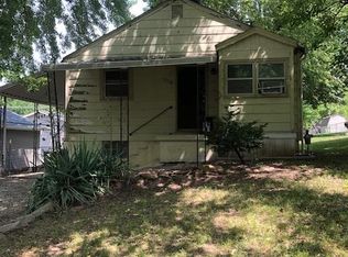 1316 Dakota St, Leavenworth, KS 66048