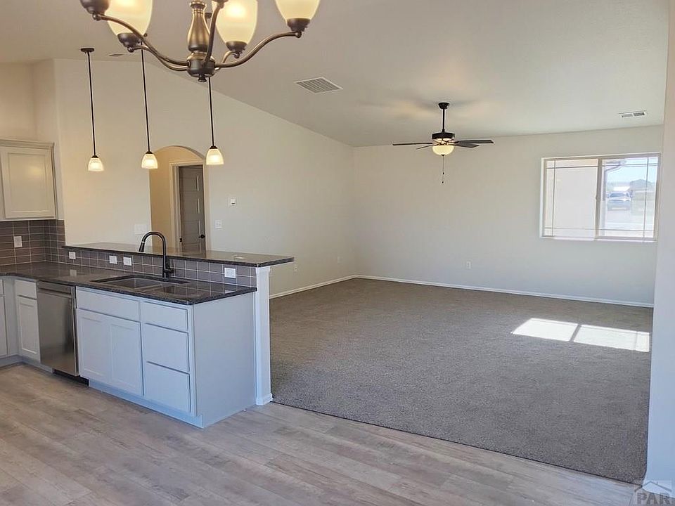 2nd image of 1015 S Camino De Bravo