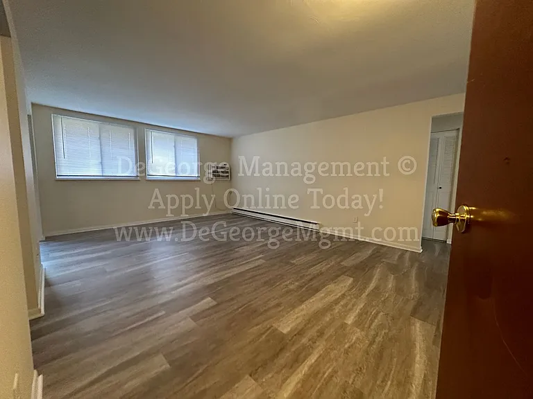 Parkview Apartments — Photo 79