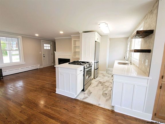 3rd image of 13 Jackson Ave