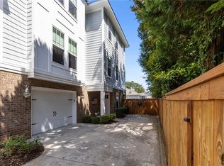 211 82nd St #B, Virginia Beach, VA 23451