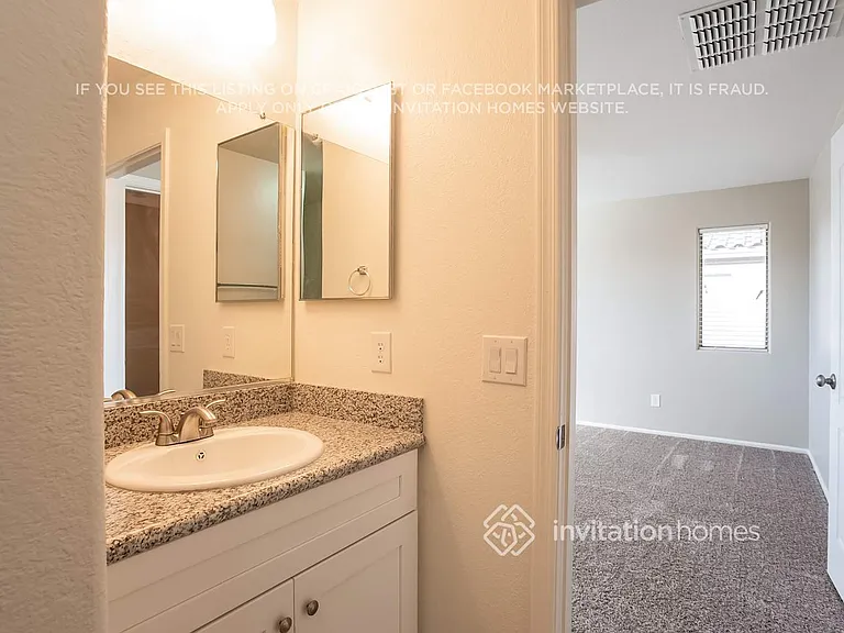 447 W Corriente Ct — Photo 15