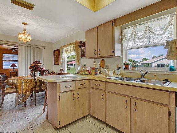 3rd image of 2410 Jackson Heights Dr