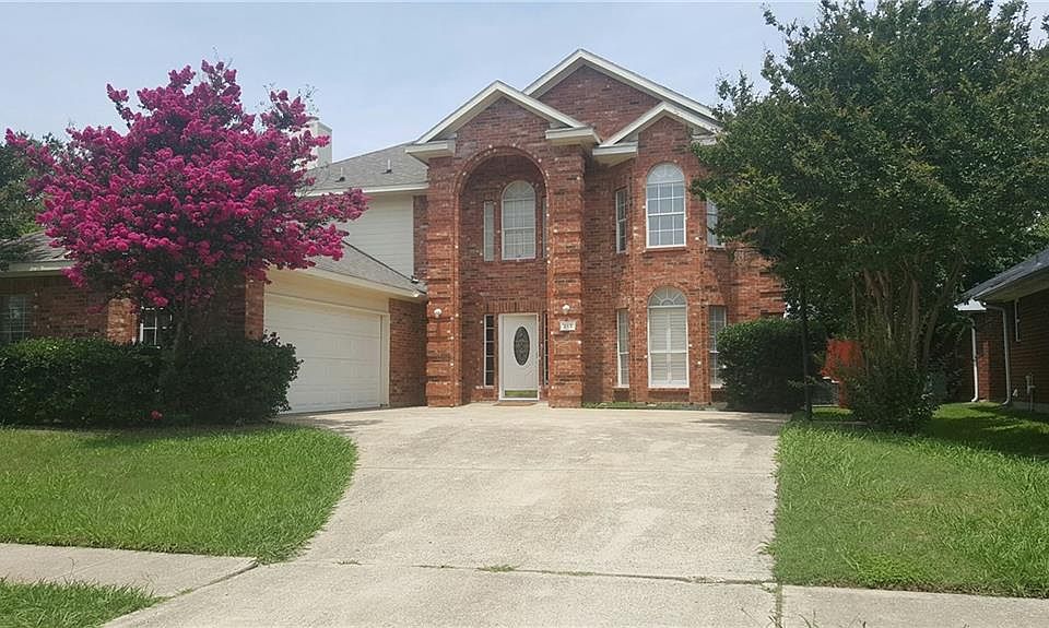 1st image of 213 Saddlebrook Dr