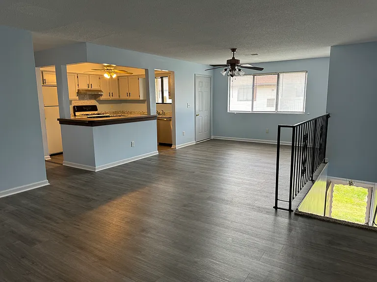 55 Thompson St #9C — Photo 4
