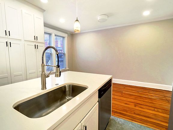 5th image of 916-918 Harrison Ave