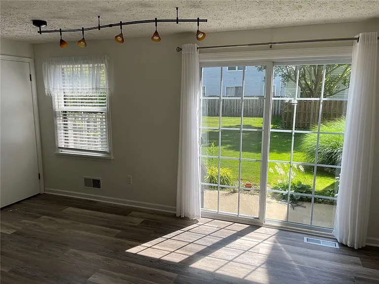 173 Wycliff Dr — Photo 8