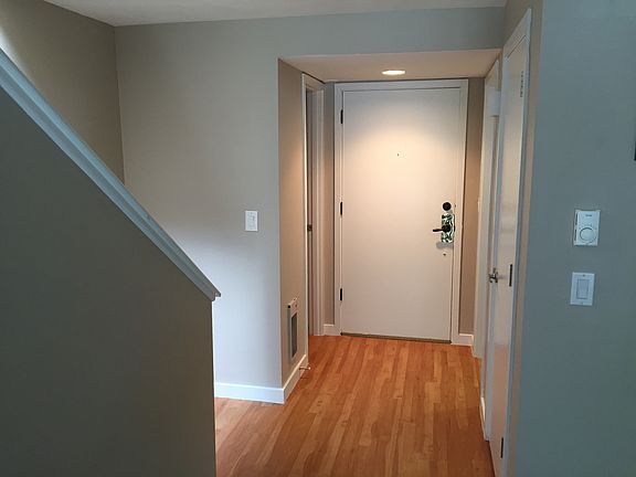 Foyer off front entrance