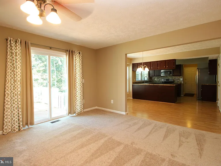 66 Larkwood Ct — Photo 9