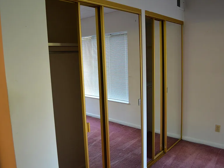 521 Forest Green Dr — Photo 10