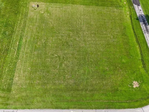 10214 E Ralph C Blvd, Huntingburg, IN 47542