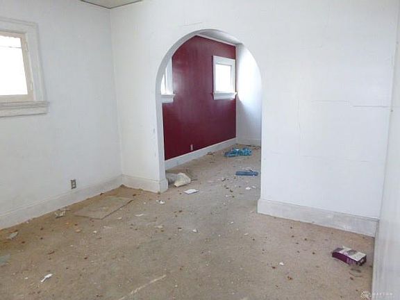 4th image of 910 Sunnyview Ave
