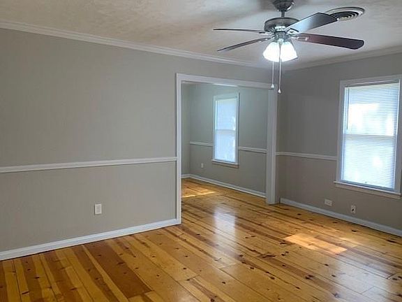 2nd image of 202 S Hill Street