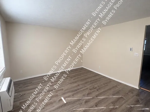 99 Lawrence St, Palmer, MA