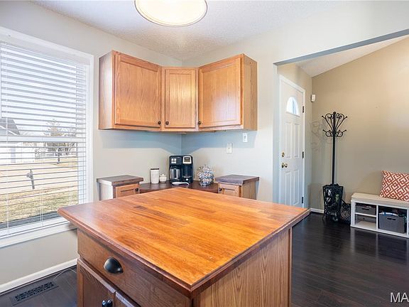 5th image of 5226 Woosencraft Dr