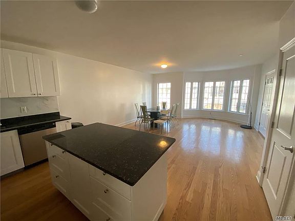 2nd image of 3-26 Soundview Ln Floor 1