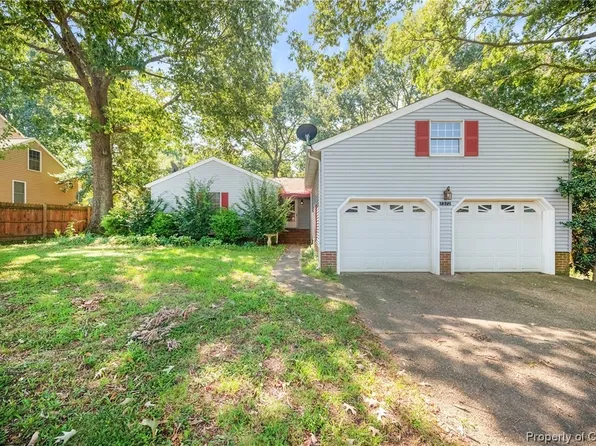 7372 Camp Okee Dr, Gloucester Point, VA 23062