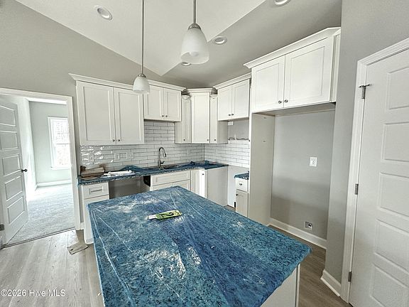 4th image of 1775 Walnut Run Drive