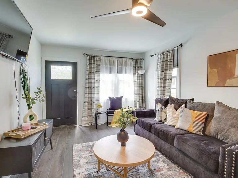 1847 Brutus St #1847 — Photo 2