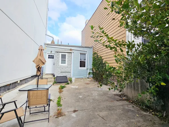 504 Midwood Street image 6 of 6