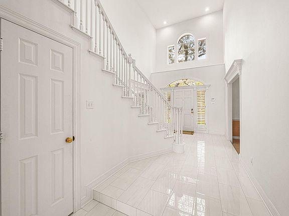 4th image of 15914 S Barkers Landing Rd