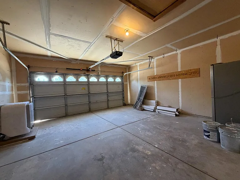 2128 E Saint Andrew Dr — Photo 17