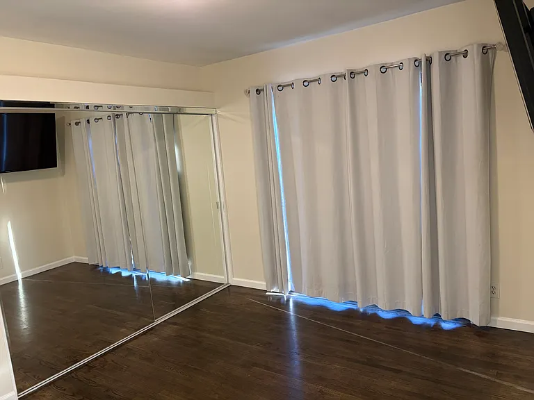 7880 La Castana Way — Photo 3