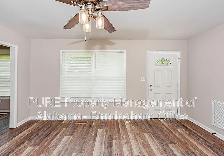 1404 4th Pl NW — Photo 4