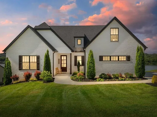 560 Silent River Ln, Loudon, TN 37774