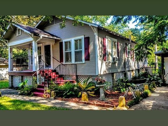 4th image of 518 Centerville St NW