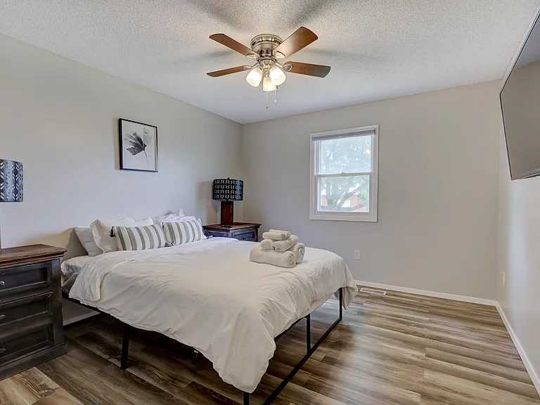 1116 Roosevelt Ave — Photo 24