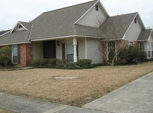 5642 Holly Springs Dr, Baton Rouge, LA 70817
