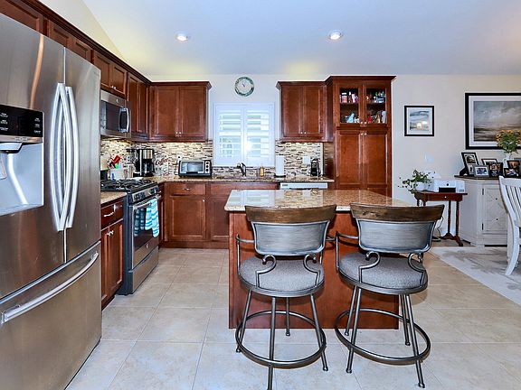 4th image of 1522 Areca Palm Dr