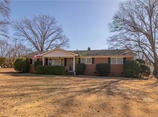 414 Mapleton Dr, Greenville, SC 29607