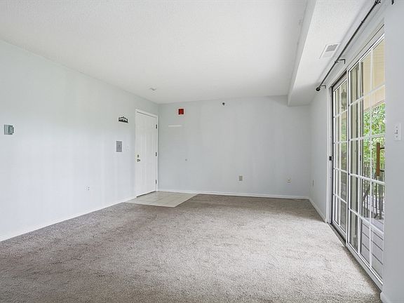 5th image of 105 Lafond Ln APT 6