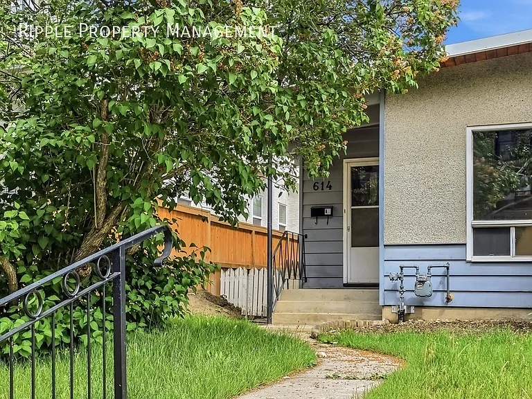 614 56th Ave SW #UPPER — Photo 25