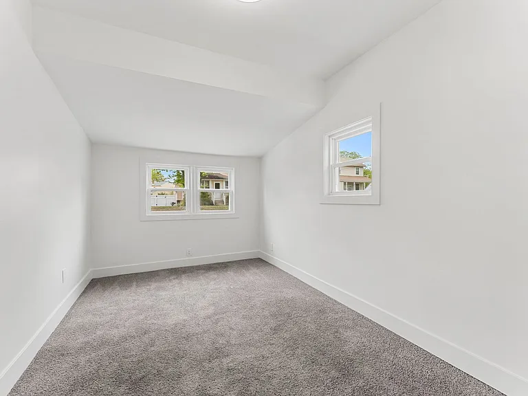 8534 Orchard Ave — Photo 13
