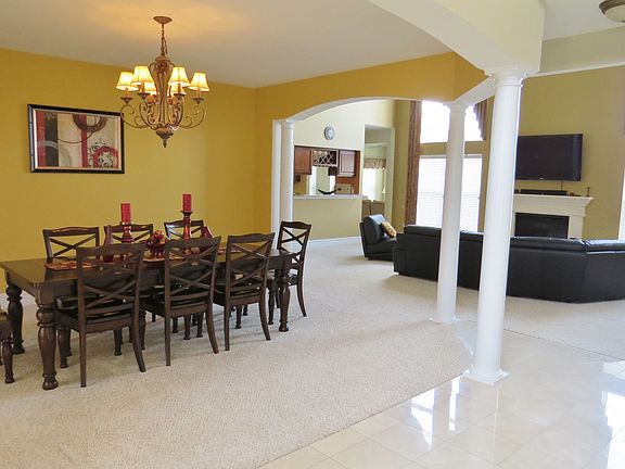 Dining Room-Greatroom