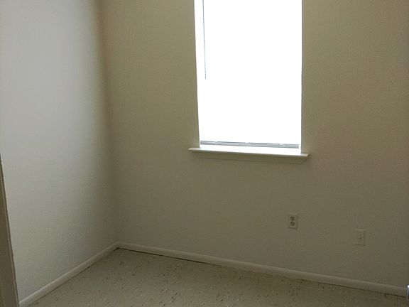 4th image of 2713 Huey P Long Ave